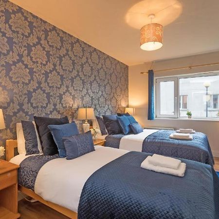 Town Square Townhouse - Best Location In Galway Dış mekan fotoğraf